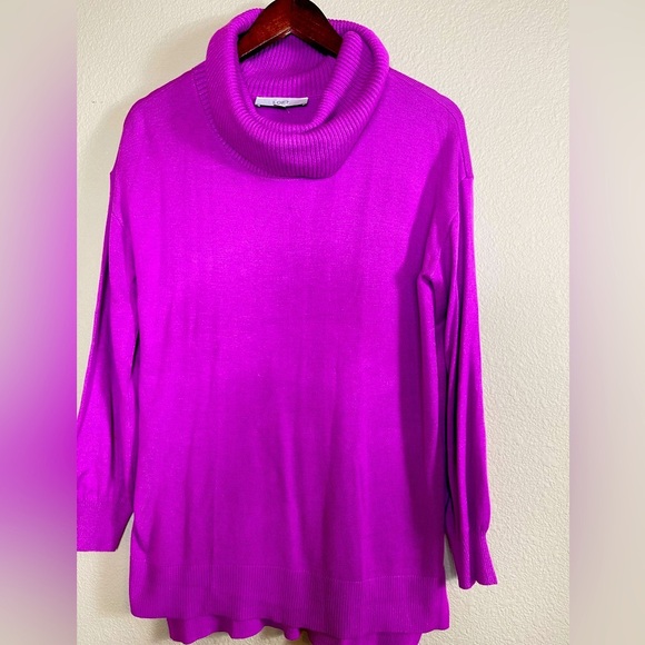 LOFT Sweaters - LOFT size small magenta tunic sweater
